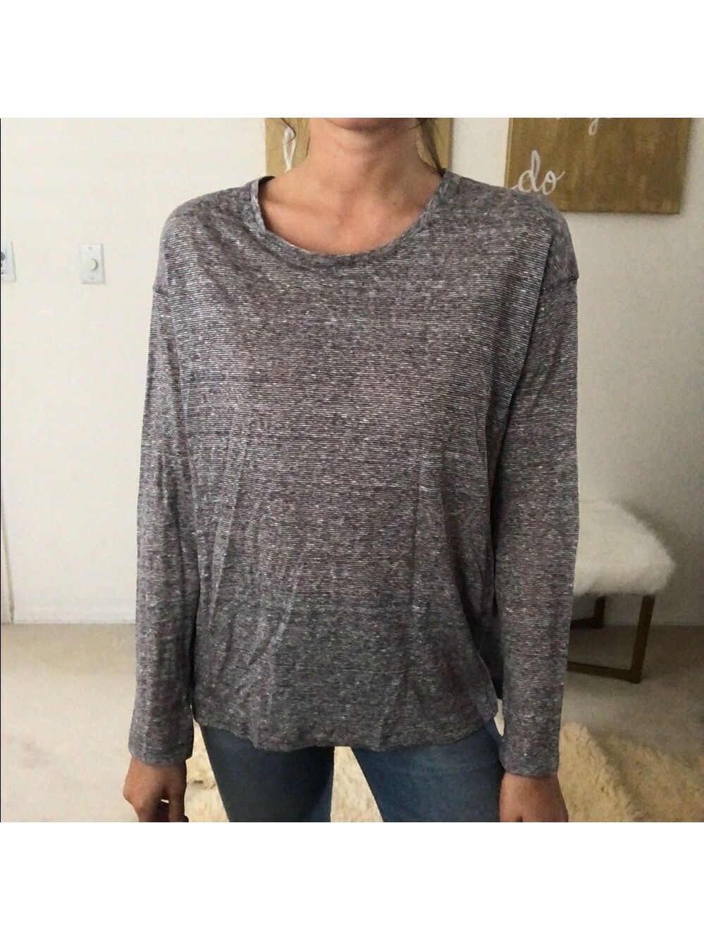Closed striped long sleeve tee